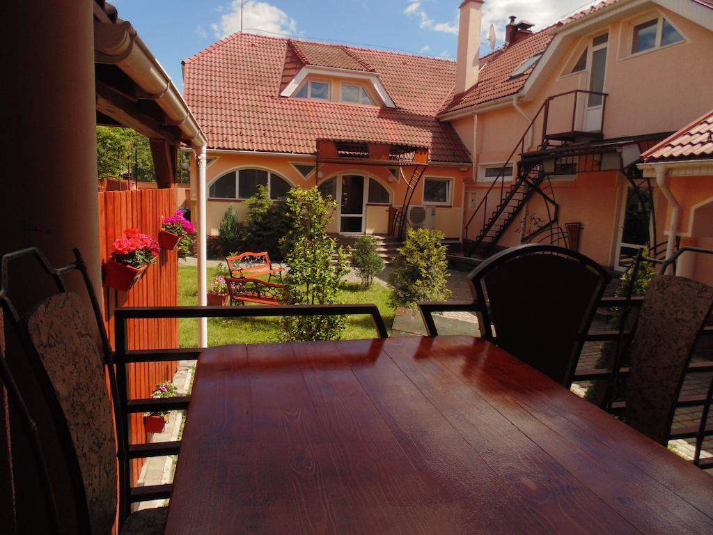 U Anity Otel Ujgorod